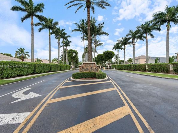 14152 SW 154th Ct, Miami FL 33196