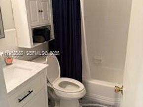 900 SW 11th Ave 4C, Hallandale Beach FL 33009