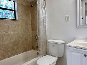 6780 SW 44th St 8, Miami FL 33155