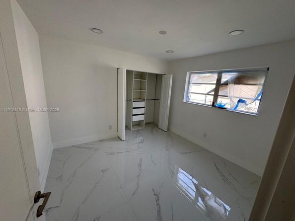 Undisclosed Address #A11912518, Pembroke Pines FL 33024