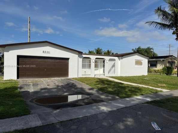 Undisclosed Address #A11912518, Pembroke Pines FL 33024