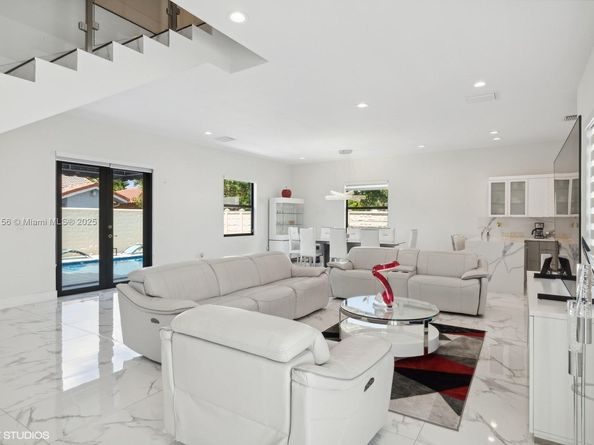 13331 SW 41st St, Miami FL 33175