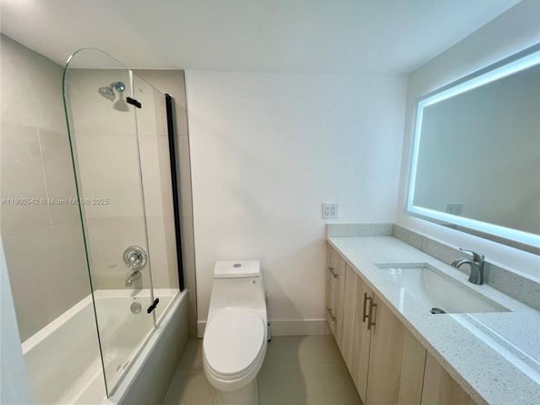 300 Diplomat Pkwy 518, Hallandale Beach FL 33009