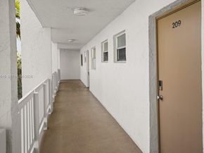 6870 Royal Palm Blvd 209M, Margate FL 33063