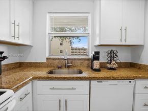 6870 Royal Palm Blvd 209M, Margate FL 33063