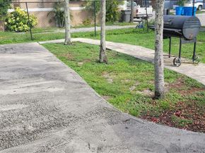 4031 SW 19th St, West Park FL 33023