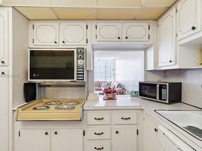 1825 S Ocean Dr 811, Hallandale Beach FL 33009