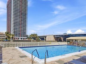 1825 S Ocean Dr 811, Hallandale Beach FL 33009