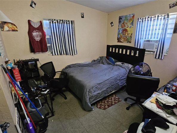 155 NW 30th Ter, Fort Lauderdale FL 33311