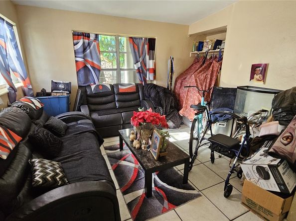155 NW 30th Ter, Fort Lauderdale FL 33311