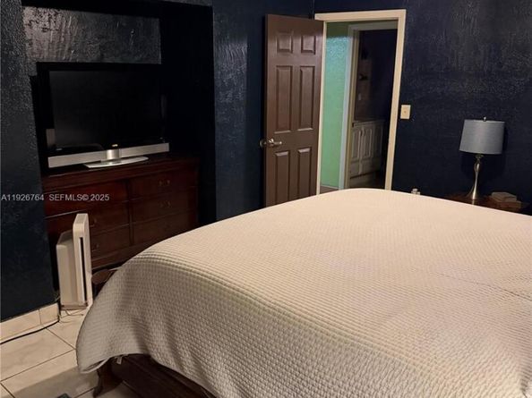 2926 NW 191st Ln, Miami Gardens FL 33056