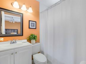8055 NW 8th St 5, Miami FL 33126