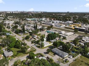 2001 N 22nd Ave, Hollywood FL 33020