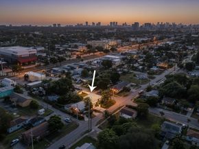 2001 N 22nd Ave, Hollywood FL 33020