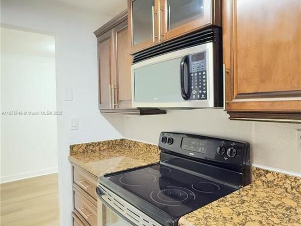 7121 Miami Lakes Dr Q8, Miami Lakes FL 33014