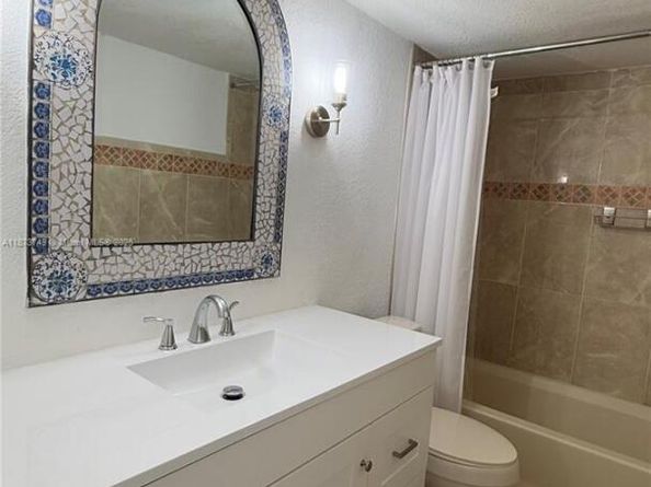 7121 Miami Lakes Dr Q8, Miami Lakes FL 33014