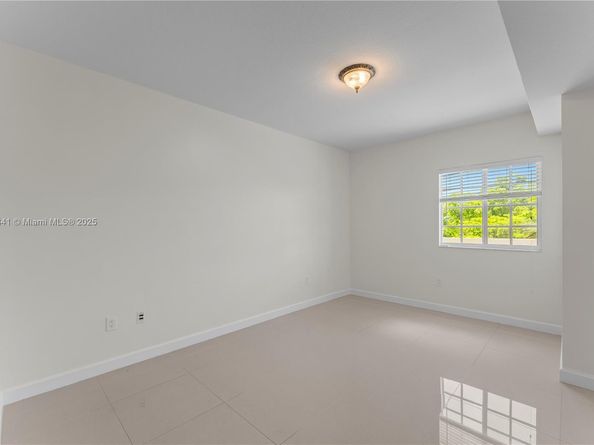 5271 SW 8th St 213, Miami FL 33134