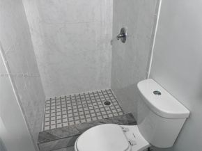 3090 NW 29th St, Miami FL 33142