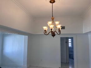 3090 NW 29th St, Miami FL 33142