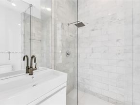 548 NE 70th St, Miami FL 33138