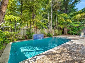 548 NE 70th St, Miami FL 33138