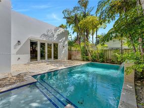 548 NE 70th St, Miami FL 33138