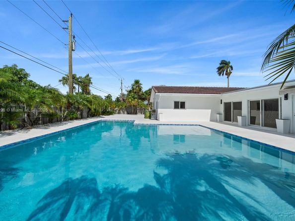 1144 Adams St, Hollywood FL 33019