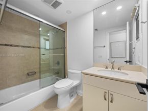 1144 Adams St, Hollywood FL 33019