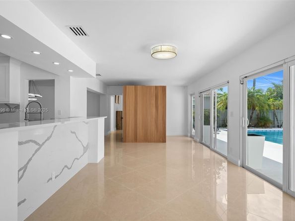 1144 Adams St, Hollywood FL 33019