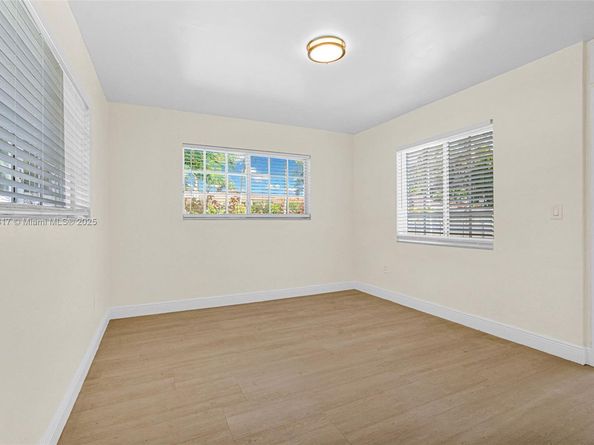 5781 SW 25th St, Miami FL 33155