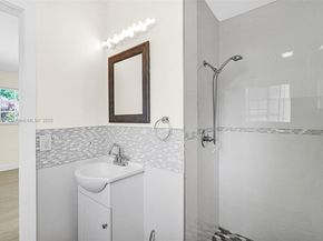 5781 SW 25th St, Miami FL 33155