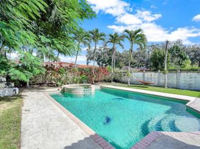 5781 SW 25th St, Miami FL 33155