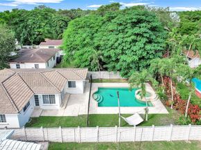 5781 SW 25th St, Miami FL 33155