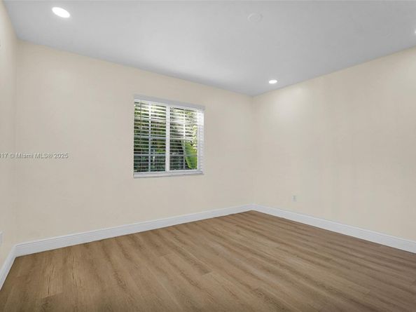 5781 SW 25th St, Miami FL 33155