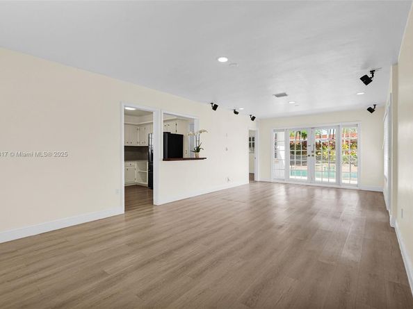 5781 SW 25th St, Miami FL 33155