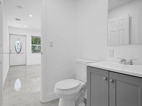 17961 NW 2nd Pl, Miami Gardens FL 33169