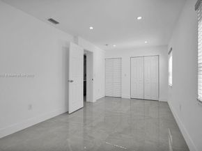 17961 NW 2nd Pl, Miami Gardens FL 33169