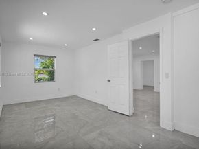 17961 NW 2nd Pl, Miami Gardens FL 33169