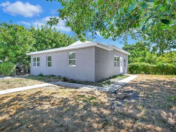 17961 NW 2nd Pl, Miami Gardens FL 33169