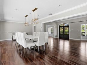 8500 SW 70th St, Miami FL 33143