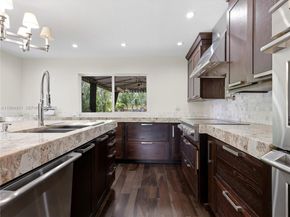 8500 SW 70th St, Miami FL 33143