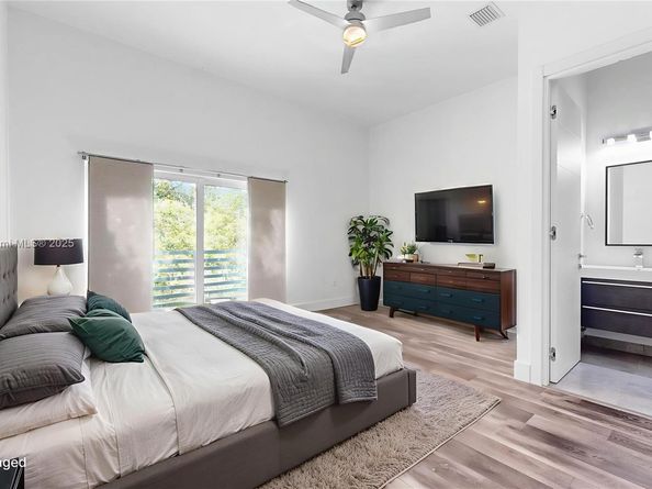 3461 SW 25th St #A, Miami FL 33133