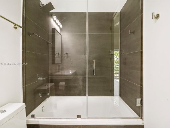 3461 SW 25th St #A, Miami FL 33133