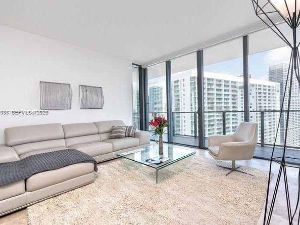68 SE 6th St 2807, Miami FL 33131
