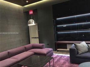 68 SE 6th St 2807, Miami FL 33131