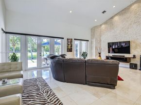 1154 Laguna Springs Dr, Weston FL 33326