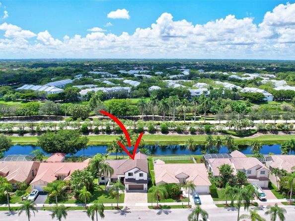 1154 Laguna Springs Dr, Weston FL 33326