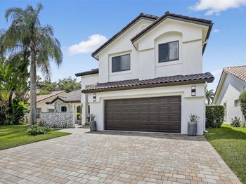1154 Laguna Springs Dr