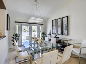 1154 Laguna Springs Dr, Weston FL 33326