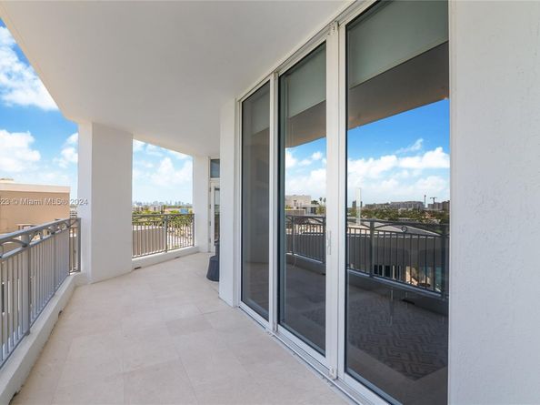9751 E Bay Harbor Dr 8D, Bay Harbor Islands FL 33154